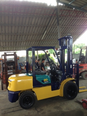ขาย KOMATSU FD30-14  เสา 4 เมตร  รถสวยพร้อมใช้งานได้เลย
