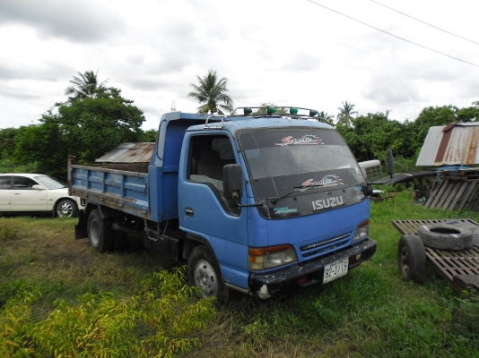 ขาย 6 ล้อ ดั้ม NPR 130 --- ราคาเบาๆ