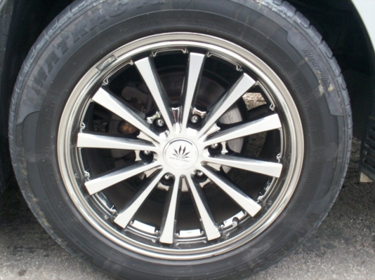 ล้อแม็กขอบ17 โครเมียมเงาแว๊บ สภาพใหม่กิ๊ก พร้อมยาง225/55/R17  6รู ใส่รถตู้โตโยต้าคอมมูเตอร์ TEL.0890671028