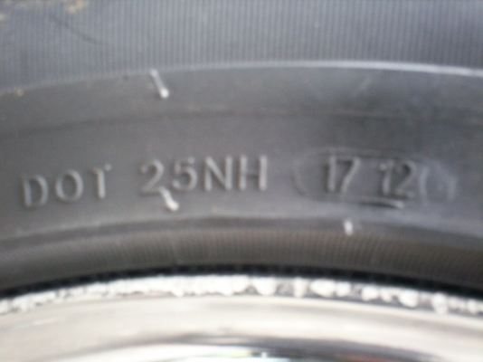 ล้อแม็กขอบ17 โครเมียมเงาแว๊บ สภาพใหม่กิ๊ก พร้อมยาง225/55/R17  6รู ใส่รถตู้โตโยต้าคอมมูเตอร์ TEL.0890671028