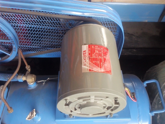 ปั้มลมสองสูบ 64 ลิตร ครบชุดของใหม่ขายถูก (มี 2 เครื่อง) ปั้มลมสองสูบ 64 ลิตร ครบชุดของใหม่ขายถูก (มี 2 เครื่อง)