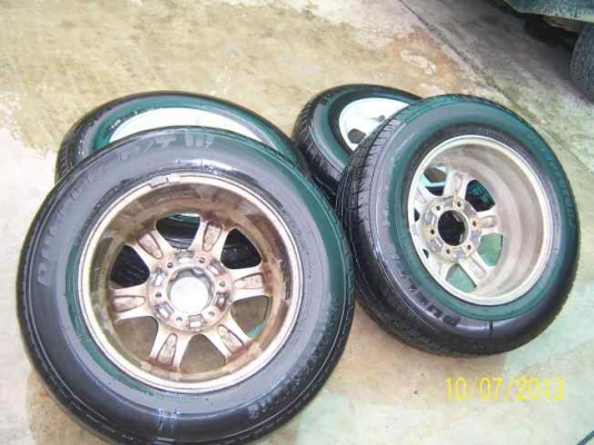 ขายแม็กกระบะ  อีซูซุ  สวยๆ  ขอบ 16  มีฝาครบ