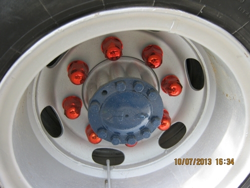 เบอร์เจ้าของ 081-8569049ขายรถอีซูซูร็อคกี้บรรทุกรถเกี่ยวข้าวเครื่อง175 แรงม้ามี สโลว์ 2 เพา