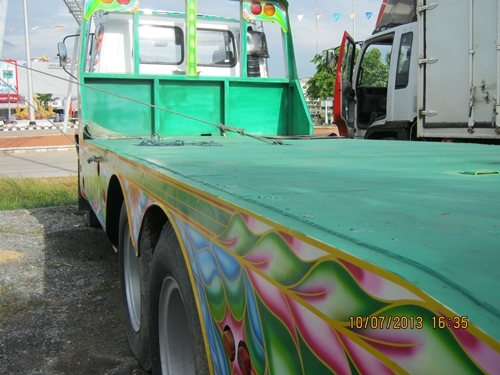 เบอร์เจ้าของ 081-8569049ขายรถอีซูซูร็อคกี้บรรทุกรถเกี่ยวข้าวเครื่อง175 แรงม้ามี สโลว์ 2 เพา