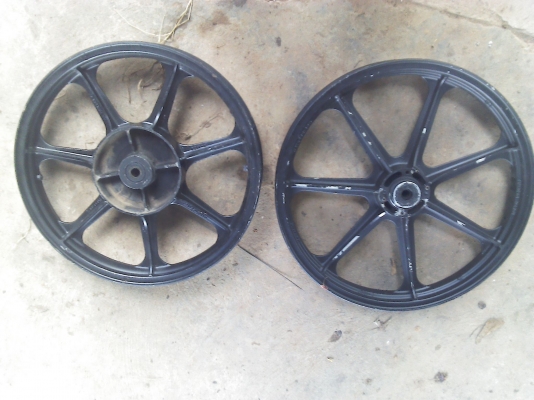 ขายล้อแม็กเกวียน 7 ก้าน Kawasaki Made in japan