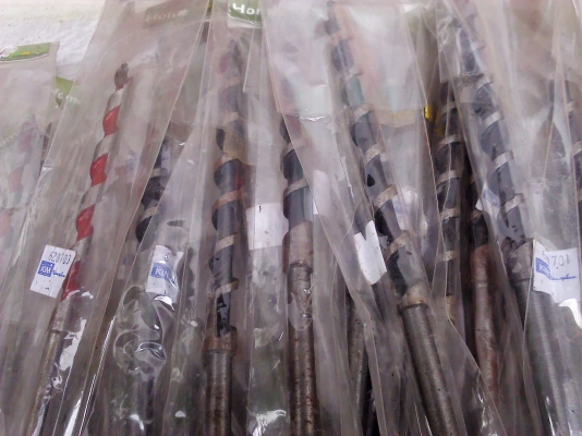 5อัน100บาท ดอกสว่านเจาะไม้ ขนาด 9-10 มม. ของใหม่เก่าเก็บขายถูก 25 บาท เอาเยอะหรือเหมาหมดลดเหลือแค่ 3500 บาท