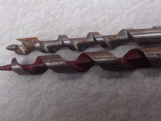 4ตัว100 บาทดอกสว่านเจาะไม้ ขนาดประมาณ15  มม.ยาว 8 นิ้ว ของใหม่เก่าเก็บขายถูก 25 บาท เอาเยอะหรือเหมาหมดลดเหลือแค่ 3500 บาท