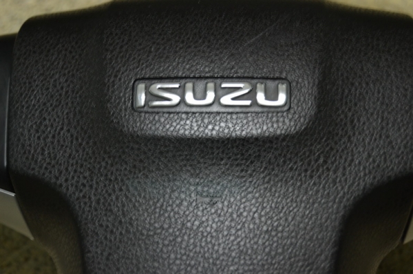 ขายวงพวงมาลัย Isuzu All D-max 3000 บาท ขายวงพวงมาลัย Isuzu All D-max 3000 บาท