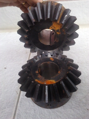 คู่ละ 500 บาทเฟื่องดอกจอก (BEVEL GEARS) ของใหม่ยังไม่ได้ใช้ขนาด 5 นิ้ว รูใน 38 มม.(มี10 ตัว) คู่ละ 500 บาทเฟื่องดอกจอก (BEVEL GEARS) ของใหม่ยังไม่ได้ใช้ขนาด 5 นิ้ว รูใน 38 มม.(มี10 ตัว)