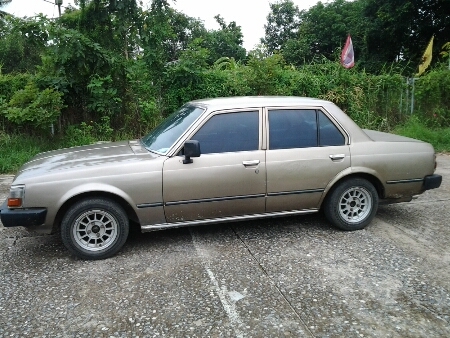 ขายรถยนต์ ปี82 โตโยต้า โคโรน่า รุ่นขับหลัง เครื่อง1800cc.เกียร์ธรรมดา แอร์ ล้อแม็ก ภายในดี เครื่องแน่นๆ รถขับดี ช่วงล่างดี ขายถูกๆตามสภาพ