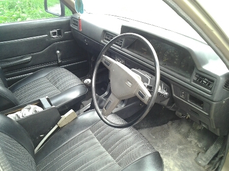 ขายรถยนต์ ปี82 โตโยต้า โคโรน่า รุ่นขับหลัง เครื่อง1800cc.เกียร์ธรรมดา แอร์ ล้อแม็ก ภายในดี เครื่องแน่นๆ รถขับดี ช่วงล่างดี ขายถูกๆตามสภาพ