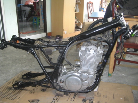 ขายโครง เครื่องปี98 sr400 เลขเต็ม มีin.v เฟรม + เครื่อง