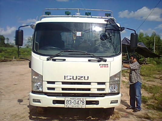 ขาย 6 ล้อ FRR 210 แรงม้า ปี 53 ยาง 825/16 ติดเครน 3 ตัน หลังติดเครนแล้วกระบะยาว 5 เมตรครับ