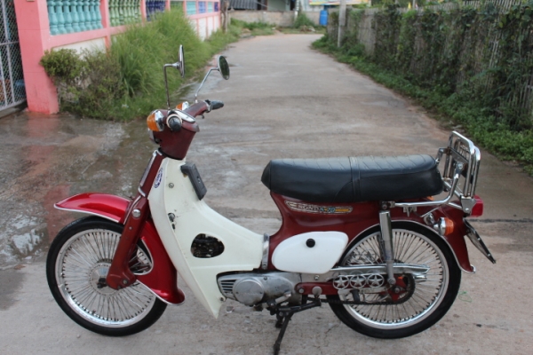 C70K2 มีทะเบียนพร้อมโอนภาษีขาด4ปีสภาพเดิมสวยครับขาย14800บาทครับ