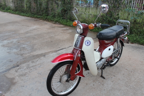 C70K2 มีทะเบียนพร้อมโอนภาษีขาด4ปีสภาพเดิมสวยครับขาย14800บาทครับ