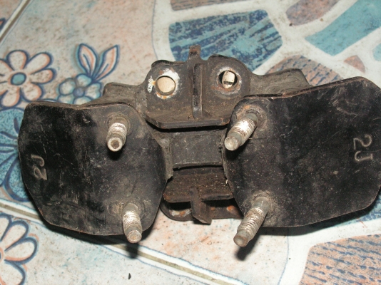 หลักฐานการส่งยางแท่นเกียร์2JZพี่เอกอยู่ลำปางรับไปดูเเลต่อแล้วครับ หลักฐานการส่งยางแท่นเกียร์2JZพี่เอกอยู่ลำปางรับไปดูเเลต่อแล้วครับ