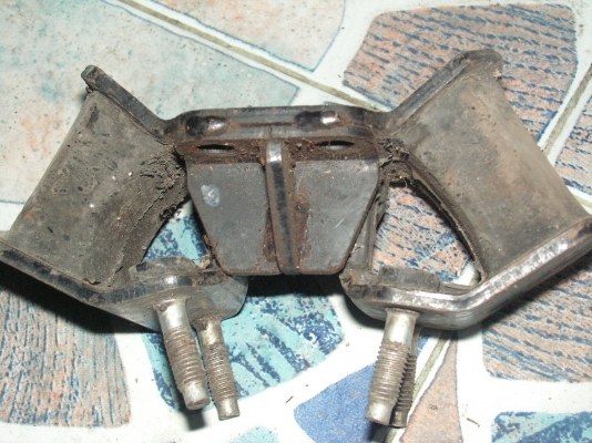 หลักฐานการส่งยางแท่นเกียร์2JZพี่เอกอยู่ลำปางรับไปดูเเลต่อแล้วครับ