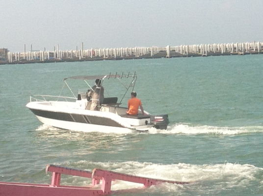 ต้องการขายเรือ 22 ฟุต พร้อมเครื่อง YAMAHA 115 Hp ด่วนมาก!!!! ต้องการขายเรือ 22 ฟุต พร้อมเครื่อง YAMAHA 115 Hp ด่วนมาก!!!!