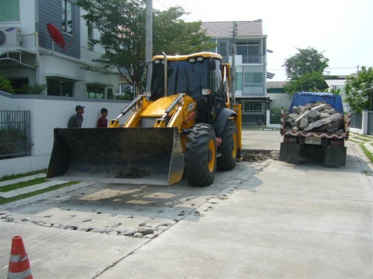 ให้เช่ารถ jcb หัวเจาะ(หน้าตักหลังขุด) งานเจาะสกัดและรถดั้ม 6 ล้อ 089-667-1444 ให้เช่ารถ jcb หัวเจาะ(หน้าตักหลังขุด) งานเจาะสกัดและรถดั้ม 6 ล้อ 089-667-1444