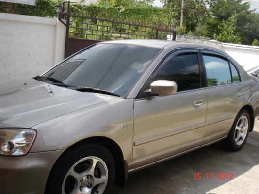 HONDA, CIVIC 1.7 VTi-L โฉม Dimention สีบรอนซ์ทอง เบาะหนัง เกียร์ออโต้ ทะเบียน กรุงเทพ