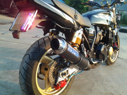 ///////// xjr 400 + ทะเบียน ของแต่งล้นๆ ของใหม่เกือบทั้งคัน ( เกือบป้ายแดง