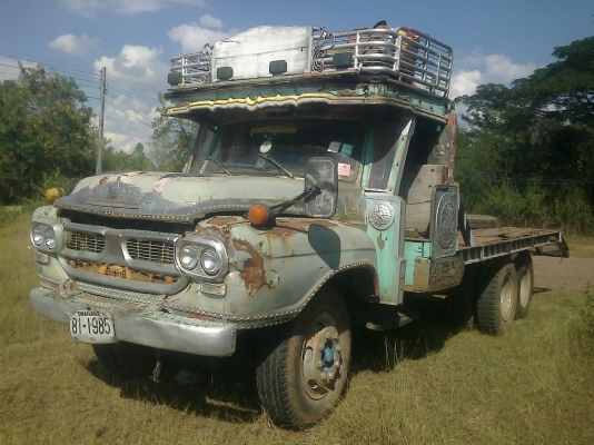 10ล้อหัวลาก 2 เพลา ทะเบียนแจ้งจอด หรือพร้อมKOMATSU120 รุ่น3