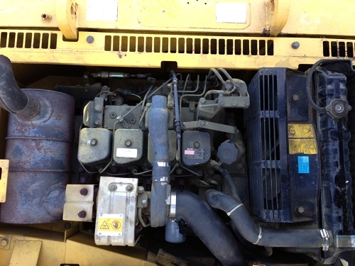 ขาย รถแบคโฮ KOMATSU PC130-6K ชมVDOการทำงานได้ครับ นำเข้าจากญี่ปุ่น รถปี2001 ติดต่อ 081-2990958