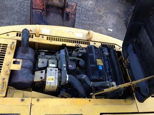 ขาย รถแบคโฮ KOMATSU PC130-6K ชมVDOการทำงานได้ครับ นำเข้าจากญี่ปุ่น รถปี2001 ติดต่อ 081-2990958