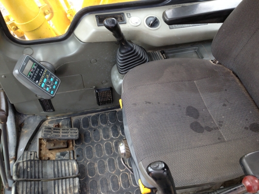 ขาย รถแบคโฮ KOMATSU PC130-6K ชมVDOการทำงานได้ครับ นำเข้าจากญี่ปุ่น รถปี2001 ติดต่อ 081-2990958