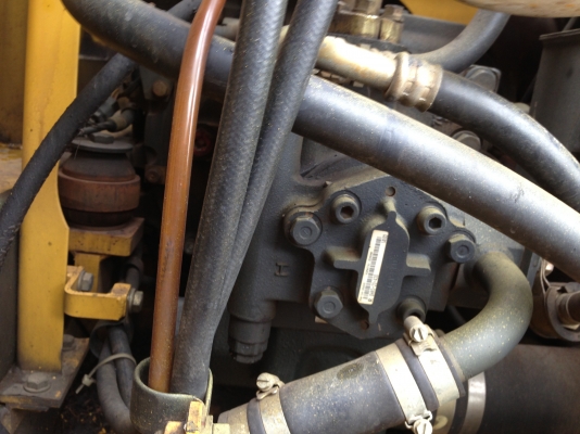 ขาย รถแบคโฮ KOMATSU PC130-6K ชมVDOการทำงานได้ครับ นำเข้าจากญี่ปุ่น รถปี2001 ติดต่อ 081-2990958