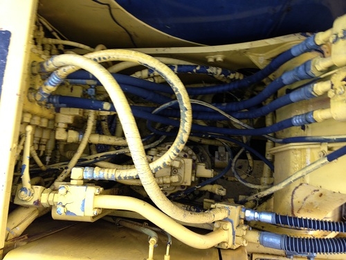 ขาย รถแบคโฮ KOMATSU PC130-6K ชมVDOการทำงานได้ครับ นำเข้าจากญี่ปุ่น รถปี2001 ติดต่อ 081-2990958