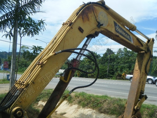 รถแบคโฮ ยี่ห้อ YANMAR