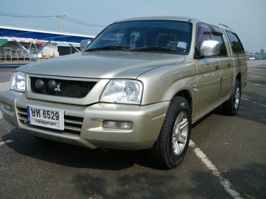 MITSUBISHI STRADA