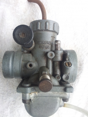 ขาย เบอะcb175/เบอะc70/ไฟหน้าชาลี/คาบูใส่dt125/กระจกคลับแมน ด่วนๆ