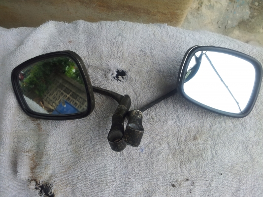 ขาย เบอะcb175/เบอะc70/ไฟหน้าชาลี/คาบูใส่dt125/กระจกคลับแมน ด่วนๆ