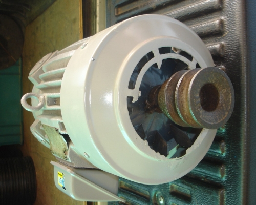 ขายมอเตอร์ถ่าน MITSUBISHI 1 3/4 HP SI-K