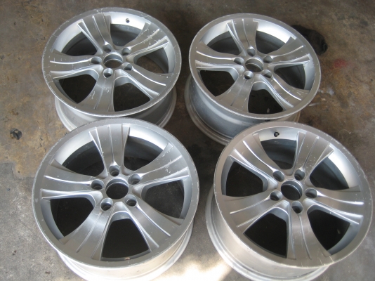 ขายแม็ก17 กว้าง 8 นิ้ว 5รู 120 เดิมใส่บีเอ็มครับ