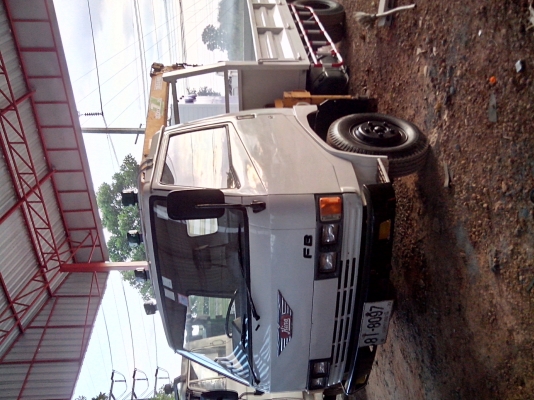 ขายรถบรรทุก6ล้อติดเครน2.5ตัน HINO FB และROCKY195 รถประกอบ