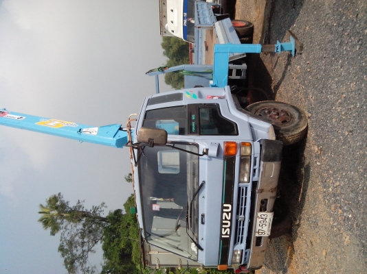 ขายรถบรรทุก6ล้อติดเครน2.5ตัน HINO FB และROCKY195 รถประกอบ