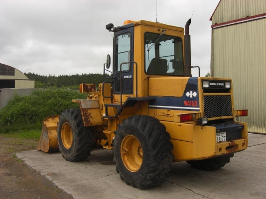 WA150-1-30032รถตักKOMATSUตอนนี้รถจอดที่(CSนวนคร)ครับ WA150-1-30032รถตักKOMATSUตอนนี้รถจอดที่(CSนวนคร)ครับ