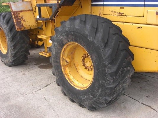 WA150-1-30032รถตักKOMATSUตอนนี้รถจอดที่(CSนวนคร)ครับ WA150-1-30032รถตักKOMATSUตอนนี้รถจอดที่(CSนวนคร)ครับ