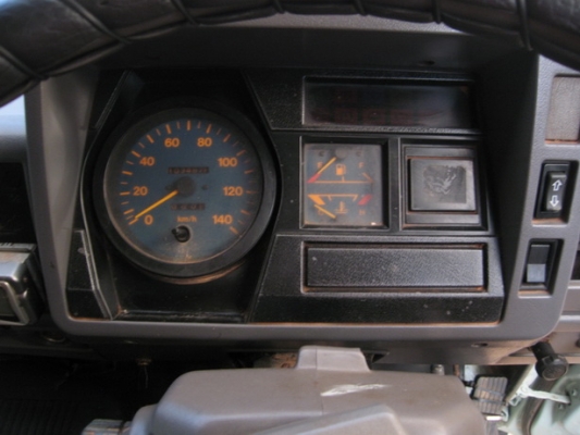 ขายรถบรรทุก 6 ล้อ ดัมพ์  HINO FC120  เครื่อง 120 แรงม้า ปี 39  สภาพสวยพร้อมใช้งานครับ