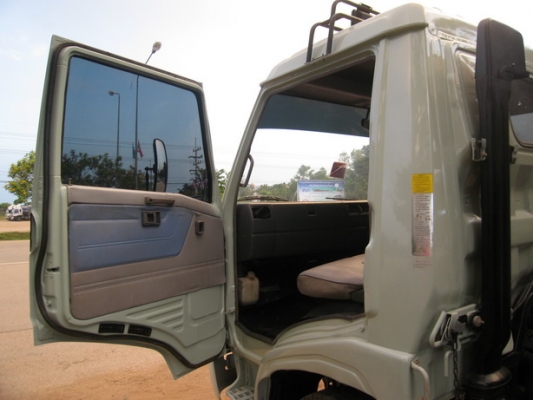 ขายรถบรรทุก 6 ล้อ ดัมพ์  HINO FC120  เครื่อง 120 แรงม้า ปี 39  สภาพสวยพร้อมใช้งานครับ