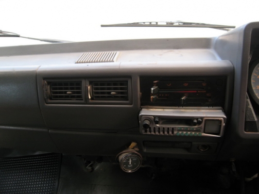 ขายรถบรรทุก 6 ล้อ ดัมพ์  HINO FC120  เครื่อง 120 แรงม้า ปี 39  สภาพสวยพร้อมใช้งานครับ