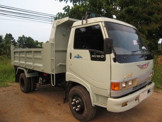 ขายรถบรรทุก 6 ล้อ ดัมพ์  HINO FC120  เครื่อง 120 แรงม้า ปี 39  สภาพสวยพร้อมใช้งานครับ