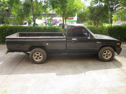 Toyota RN40 ม้ากระโดด(ม้าดำ) 5ข ปี 83 สภาพพร้อมใช้งาน