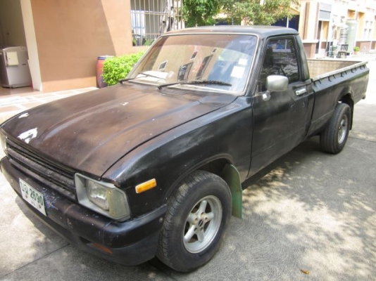 Toyota RN40 ม้ากระโดด(ม้าดำ) 5ข ปี 83 สภาพพร้อมใช้งาน