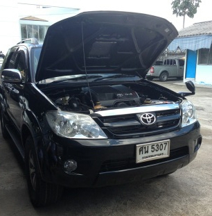 ขาย FORTUNER AUTO 4WD ปี 05 สีดำ