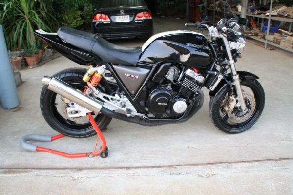 ขาย CB 400 ปี 97 สรรพสามิต เครื่องดี สีเดิม สภาพจบๆ 78000