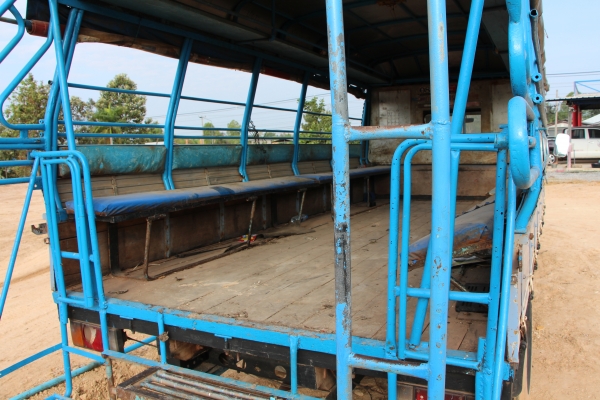 ต้องการขายรถหกล้อช่วงยาว ต้องการขายรถหกล้อช่วงยาว